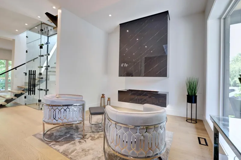 Riverview entrance sitting area