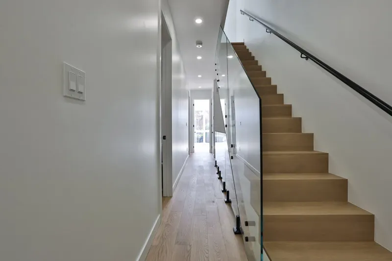Willcocks second-floor staircase